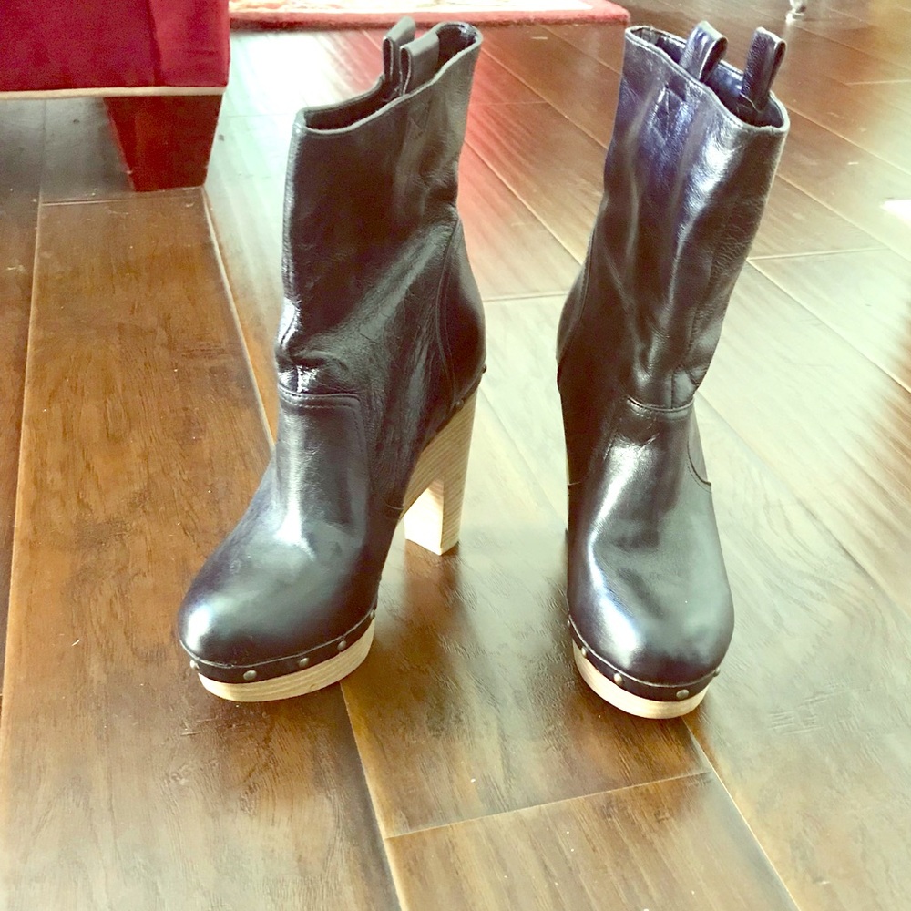 Dolce Vita Black Faux Leather Clog Booties.